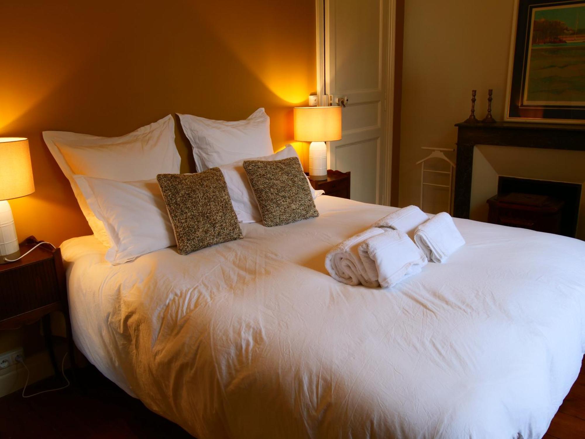 Bed and Breakfast Domaine Du Cloitre Pleneuf-Val-Andre Exterior foto